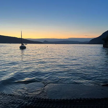 Entre D'annecy Et Montagnes, Golf Et Parapente A Pieds Apartment Talloires