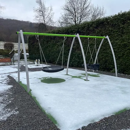 Entre D'annecy Et Montagnes, Golf Et Parapente A Pieds Apartment